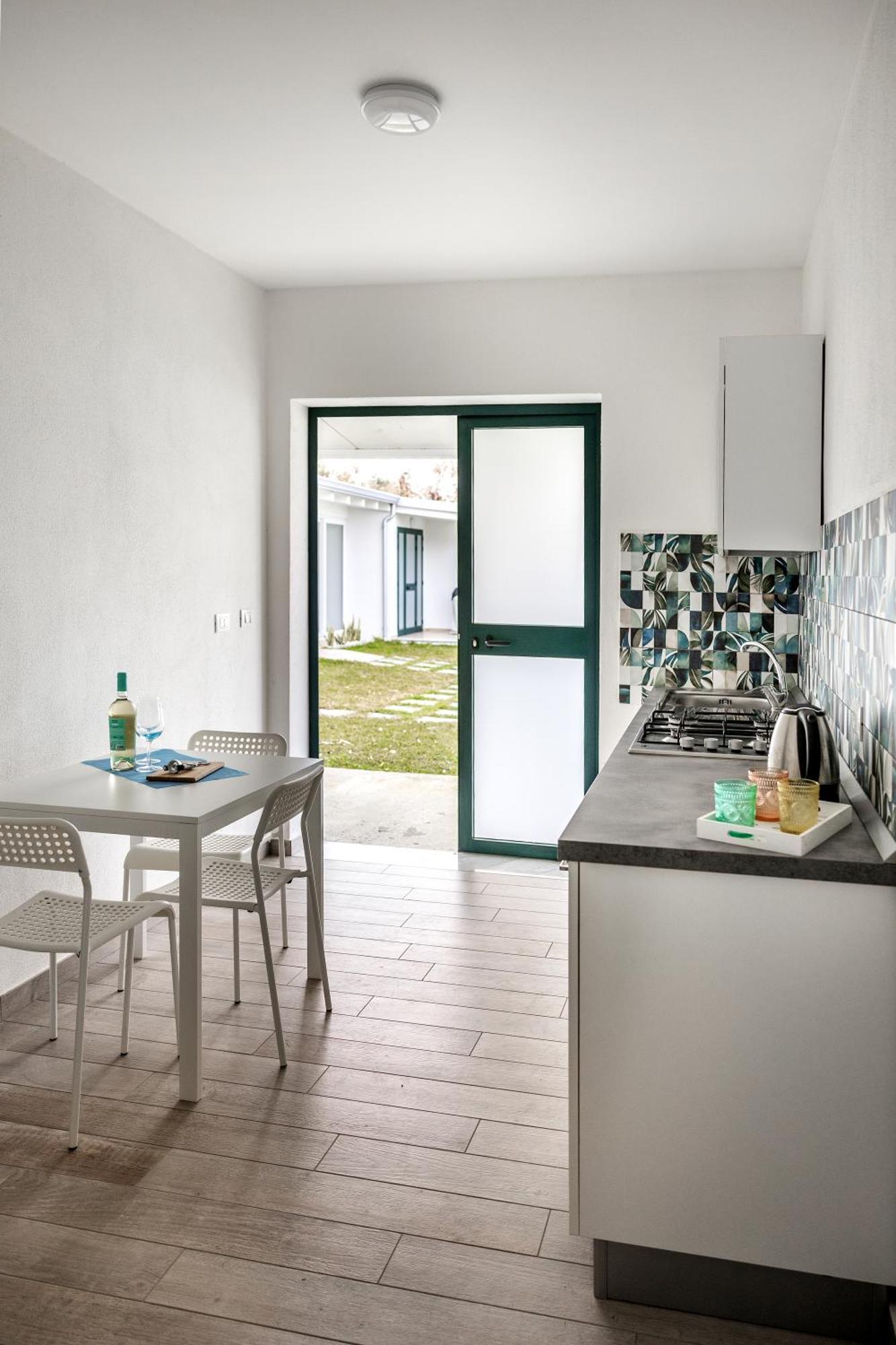Villaggio Camping Poseidon - Bungalows & Rooms With Sea View In Nature Santa Caterina Dello Ionio Marina Exterior foto